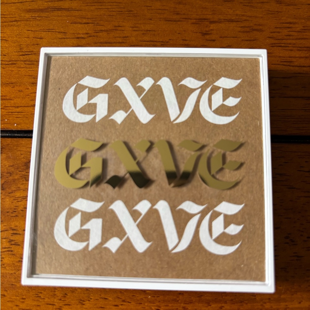 GXVE By Gwen Stefani Eye See In Color Clean Multidimensional Eyeshadow Palette